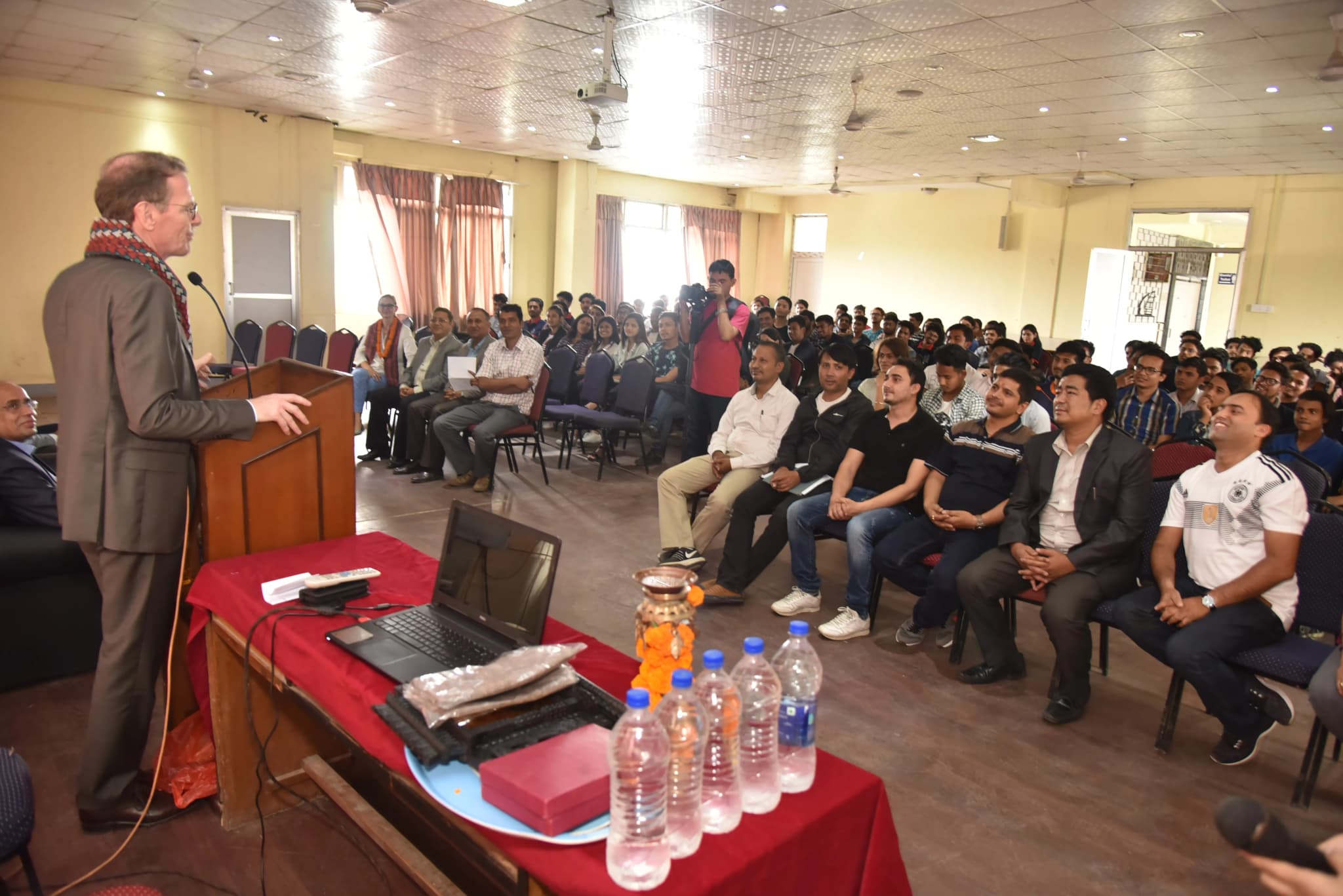 German Ambassador visits HCOE — photo 4